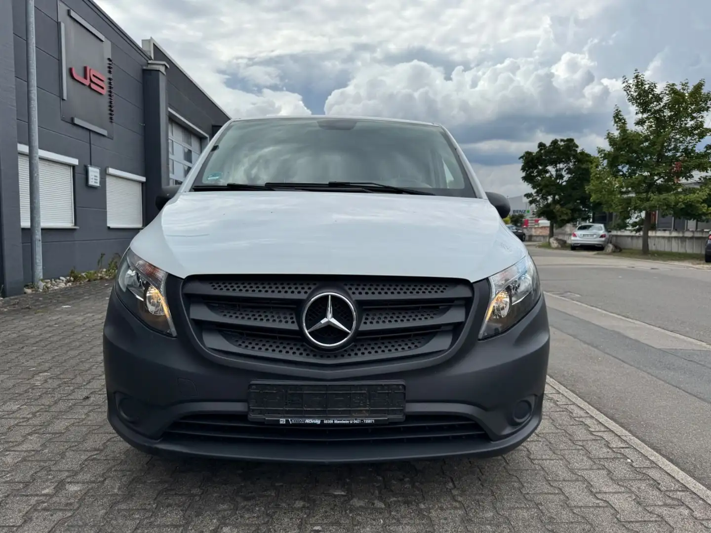 Mercedes-Benz Vito 111 Extra Lang 9-Sitzer Blanco - 2
