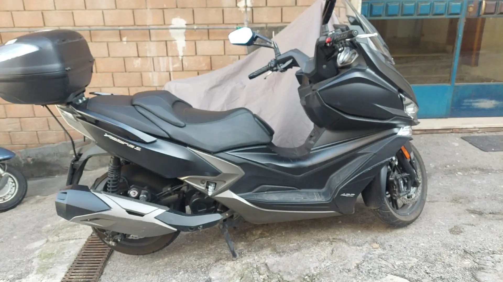 Kymco Xciting S 400i ABS Fekete - 2