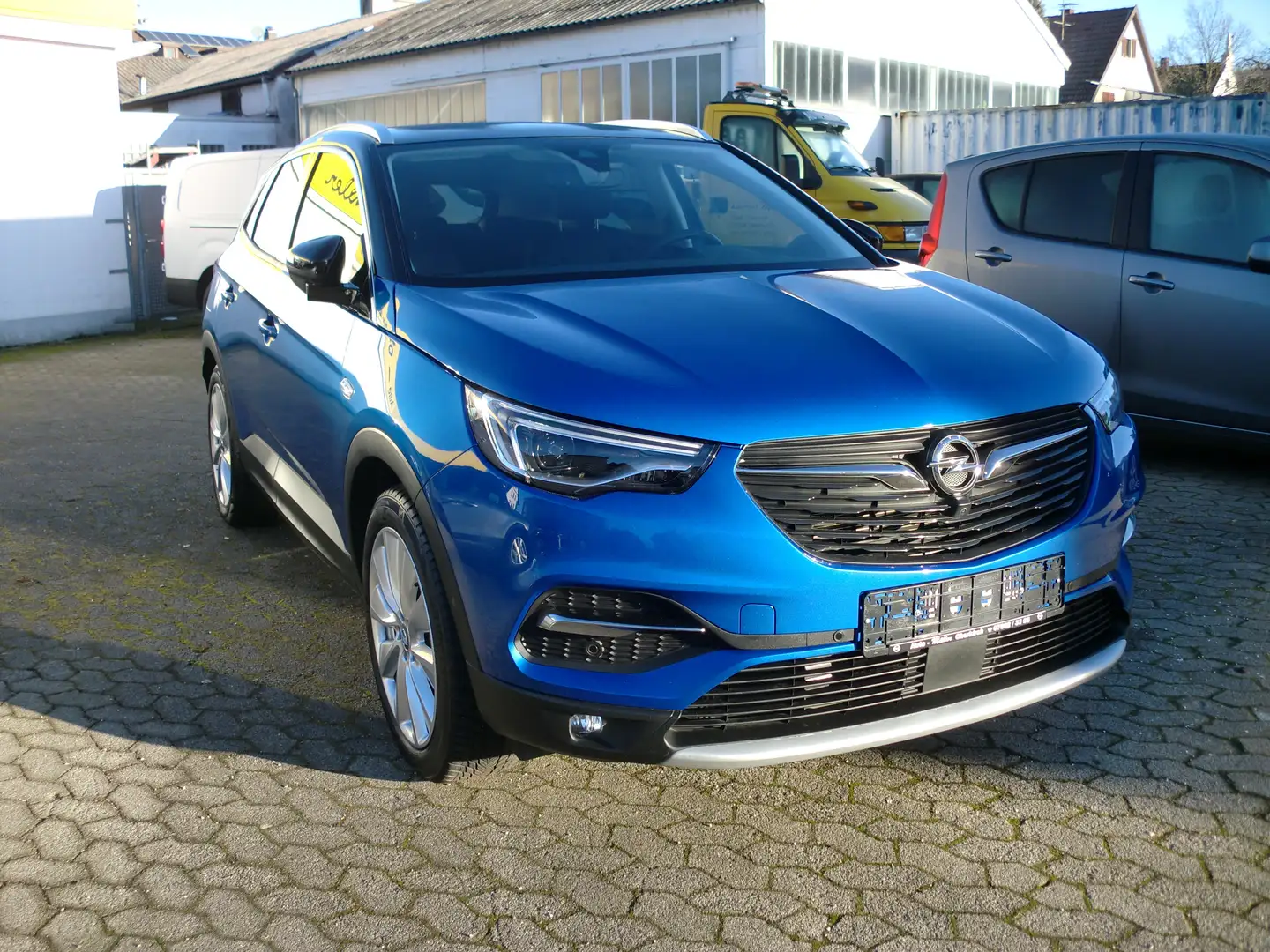 Opel Grandland X Plug-in-Hybrid4 1.6 DI 4WD Hybrid Ultimate Blau - 2