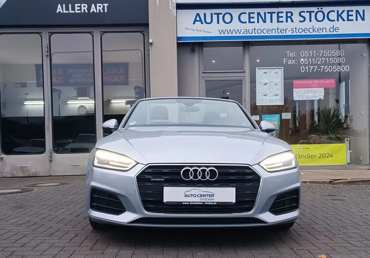 Audi A5 quattro AutomatikLeder NaviGarantie Grau - 2