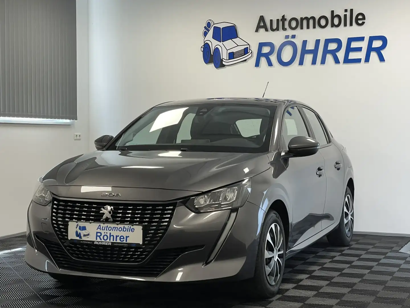 Peugeot 208 1.2 Active Pack 1.Hand Grau - 1