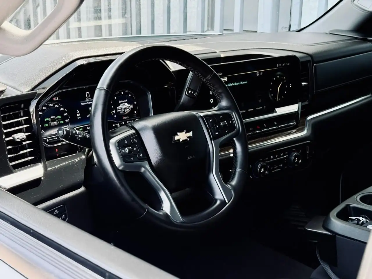 Chevrolet Silverado 1500 снимка Chevrolet Silverado 1500