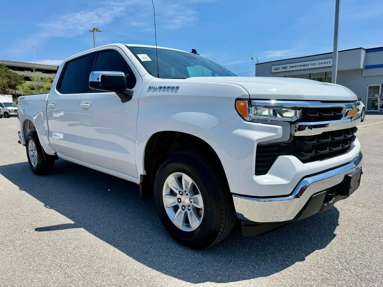 Chevrolet Silverado 1500 снимка Chevrolet Silverado 1500