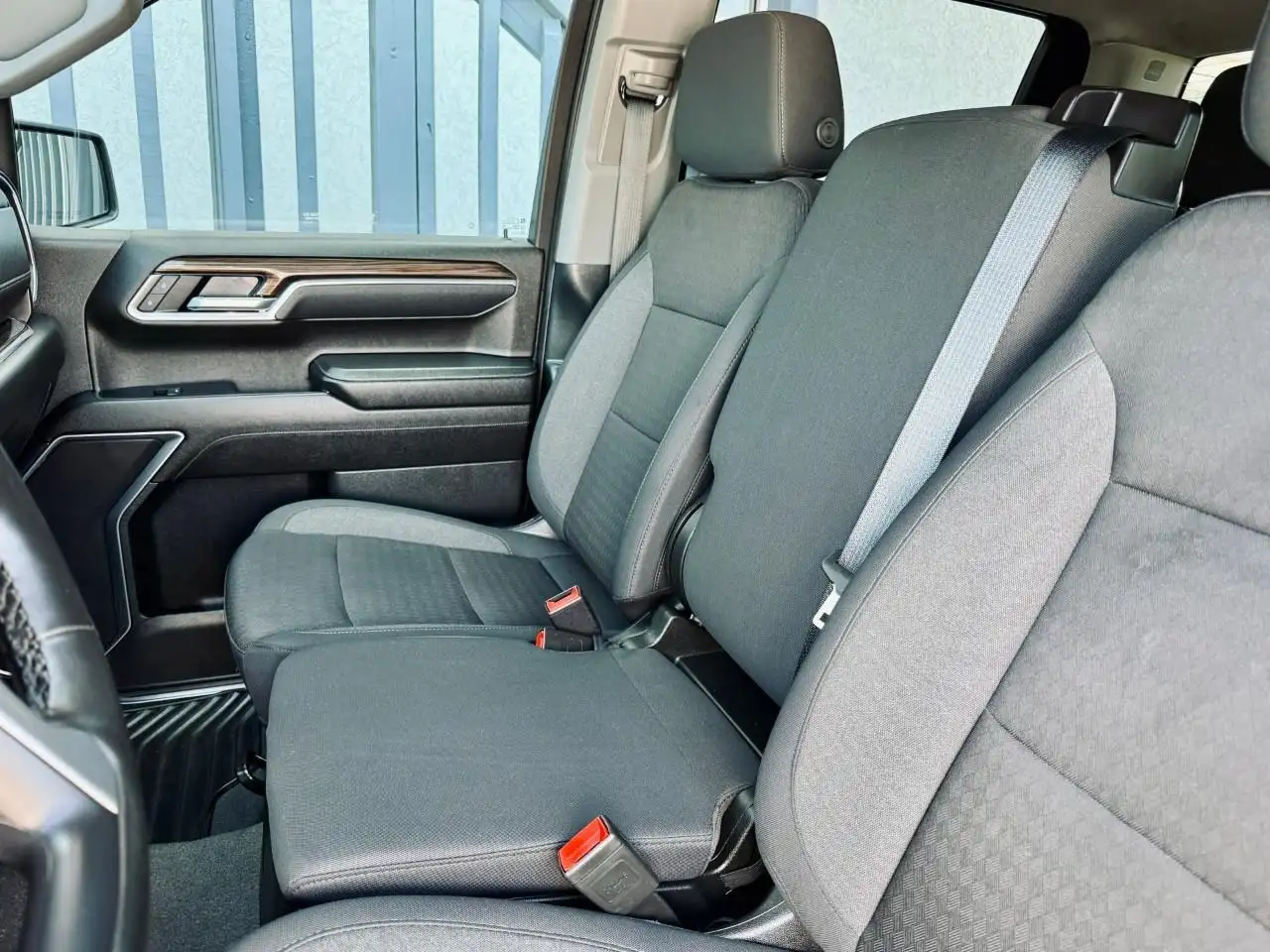Chevrolet Silverado 1500 снимка Chevrolet Silverado 1500