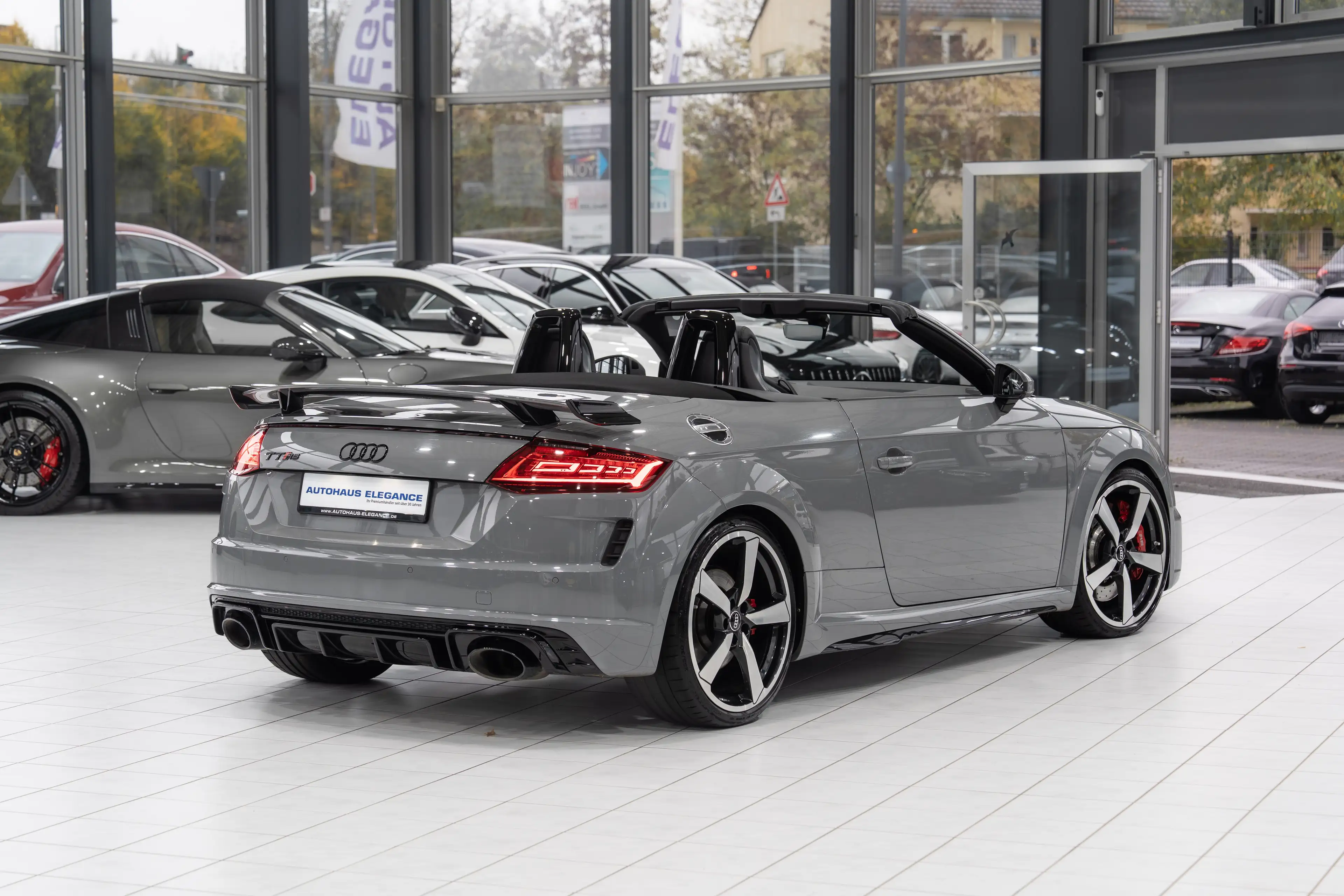 Audi TT RS TFSI quattro*RS-ABGAS*RS-SPORTSITZE*B&O*LED — photo 10