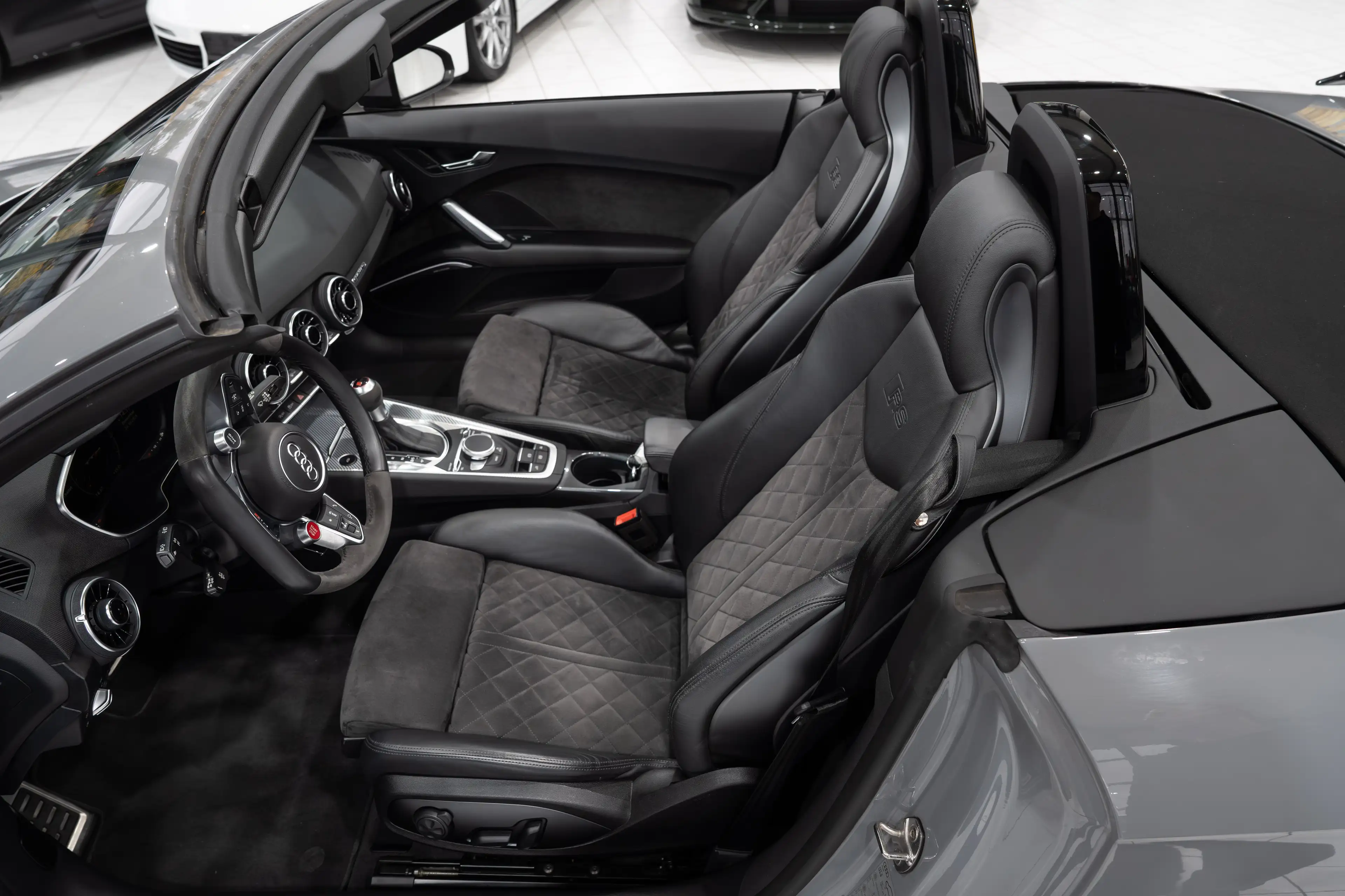 Audi TT RS TFSI quattro*RS-ABGAS*RS-SPORTSITZE*B&O*LED — photo 15