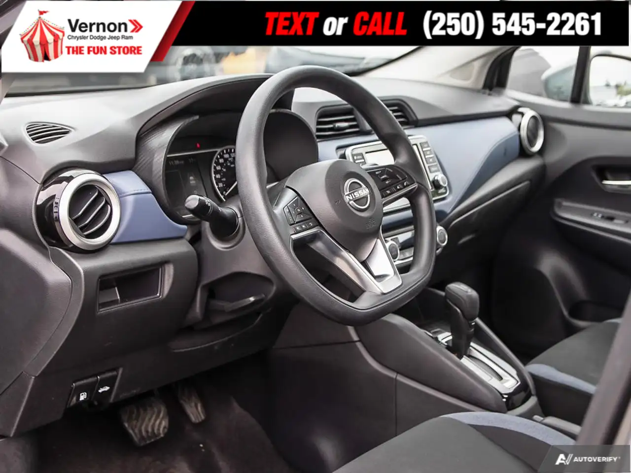 Nissan Versa photo Nissan Versa