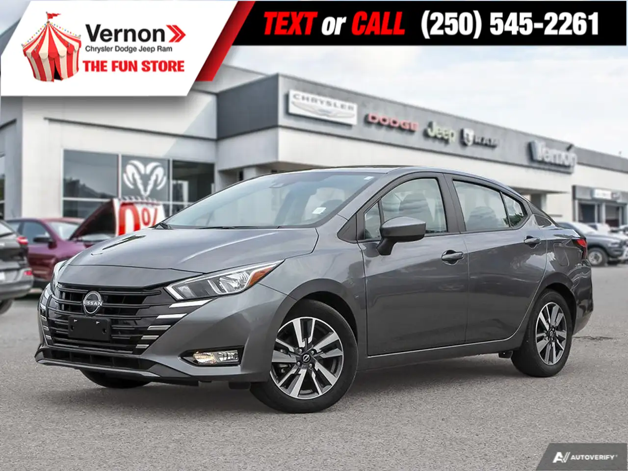 Nissan Versa photo Nissan Versa
