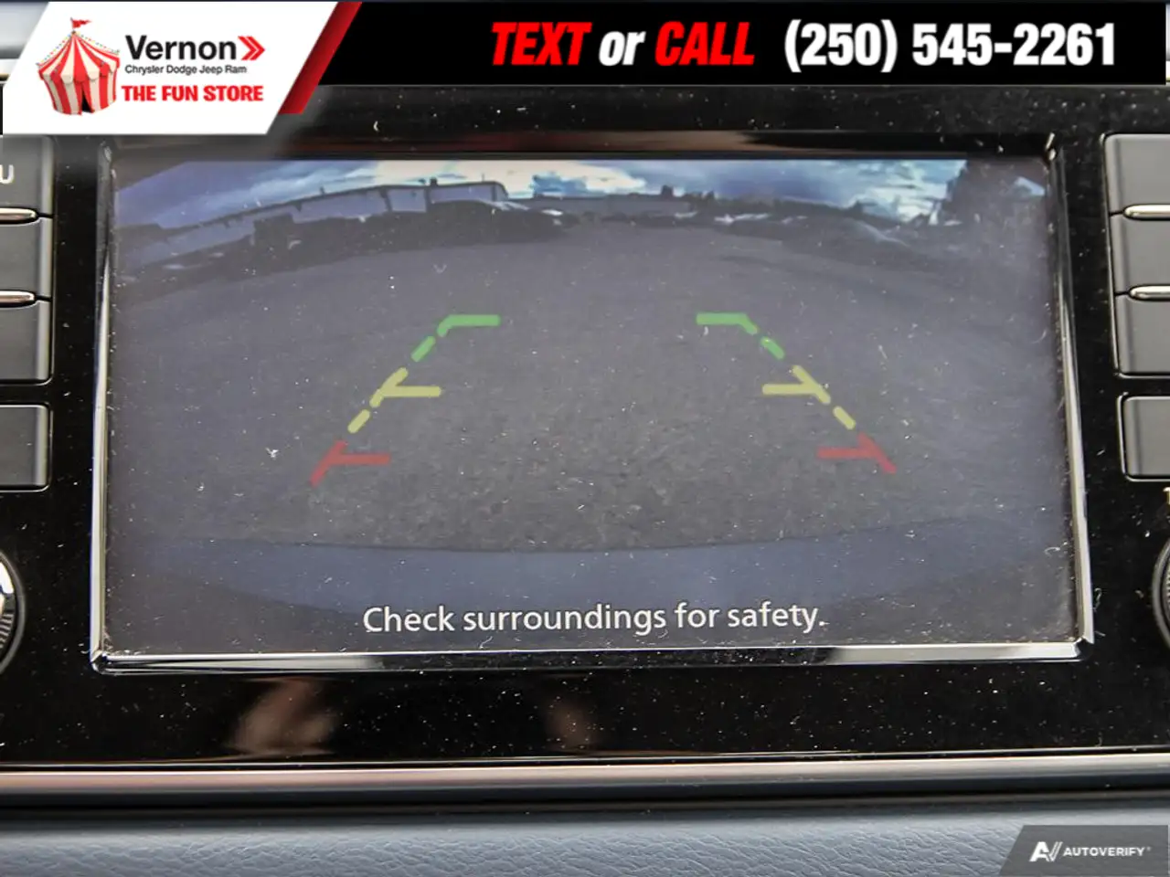 Nissan Versa photo Nissan Versa