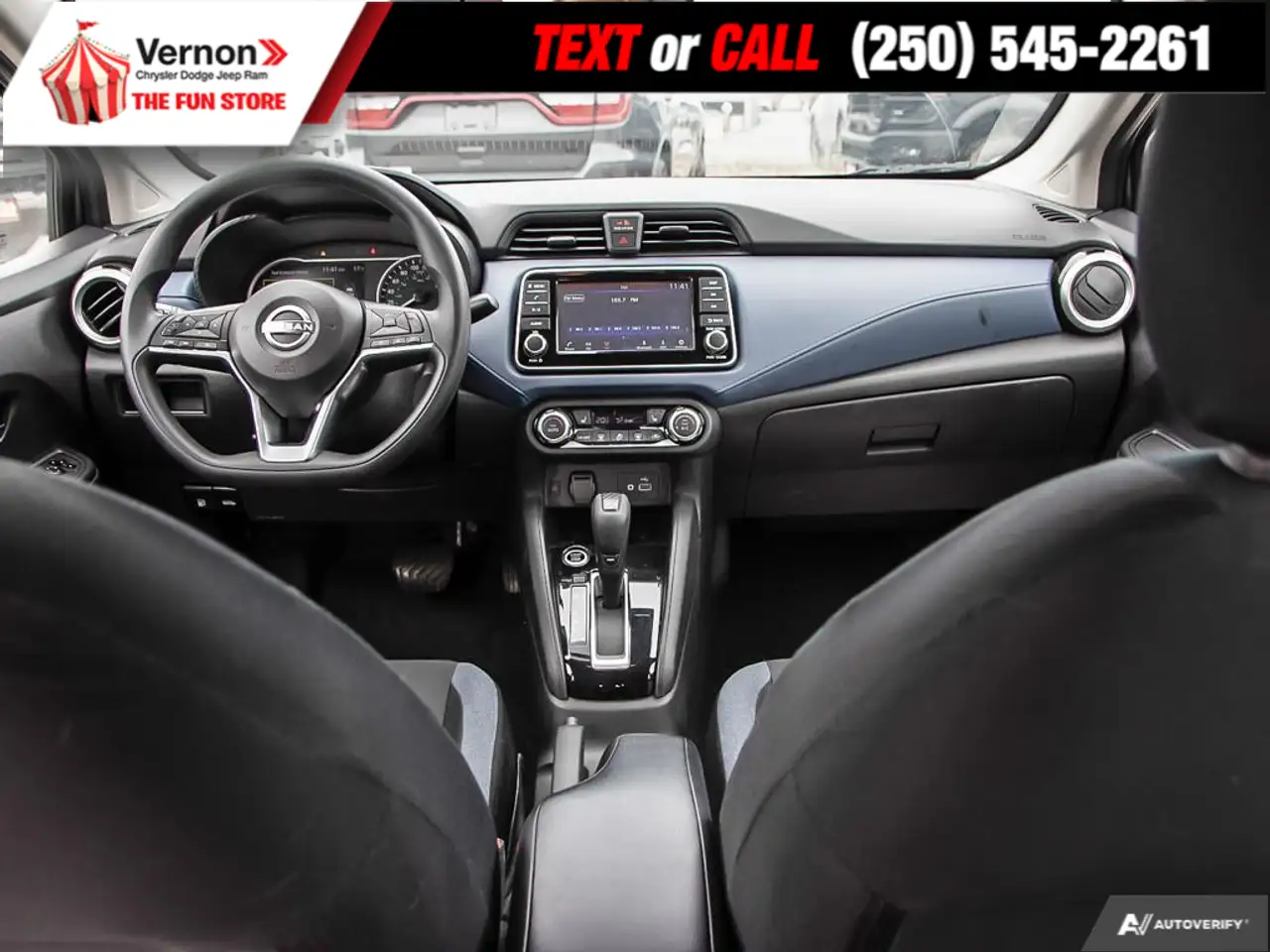 Nissan Versa photo Nissan Versa