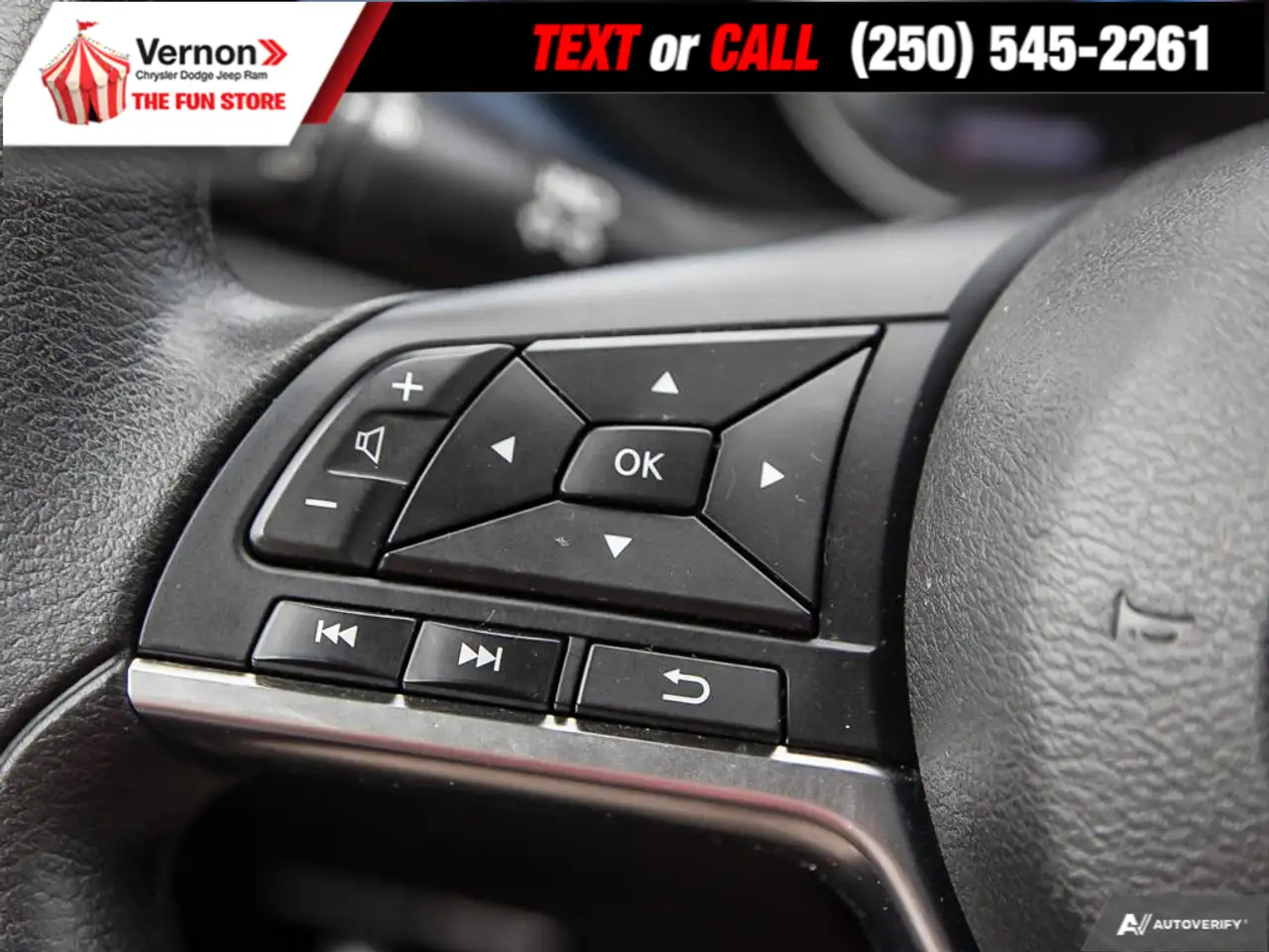 Nissan Versa photo Nissan Versa