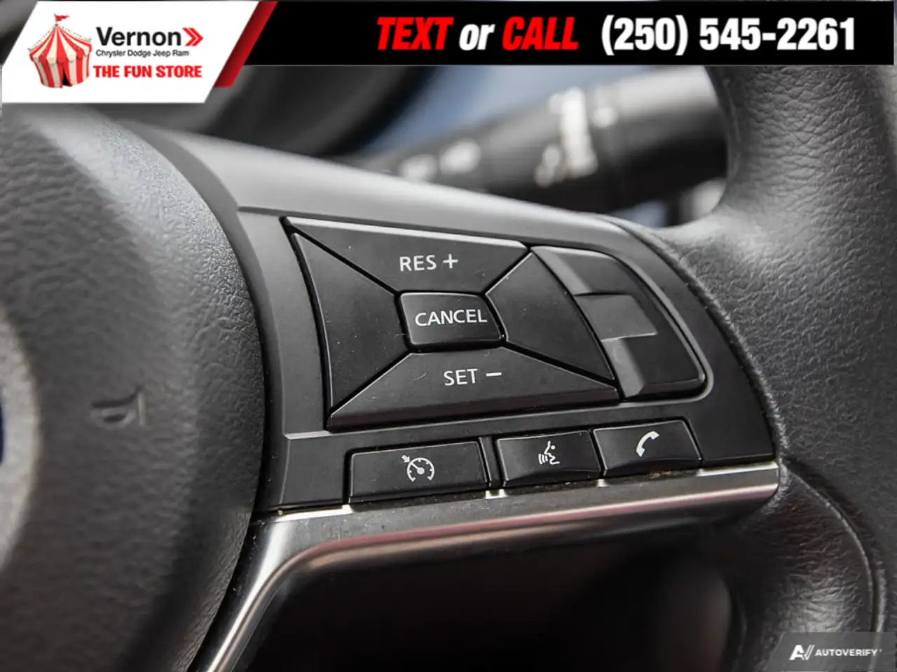 Nissan Versa photo Nissan Versa