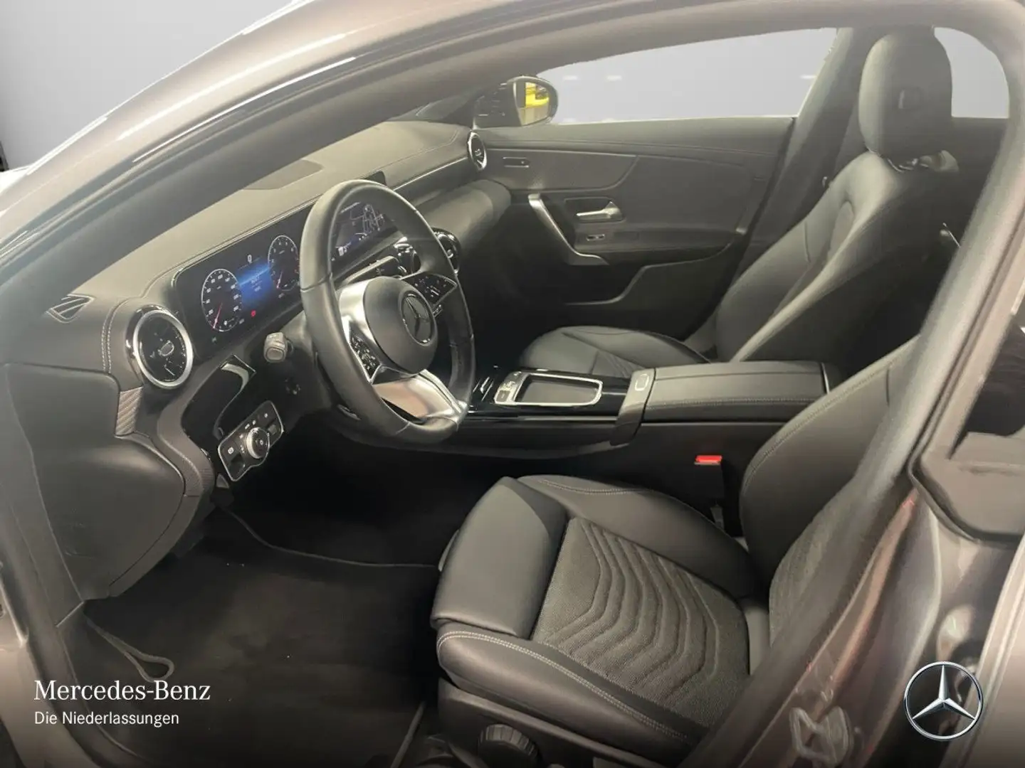 Mercedes-Benz CLA 180 PROGRESSIVE+NIGHT+360°+LED+STHZG+TOTW+7G Grau - 2