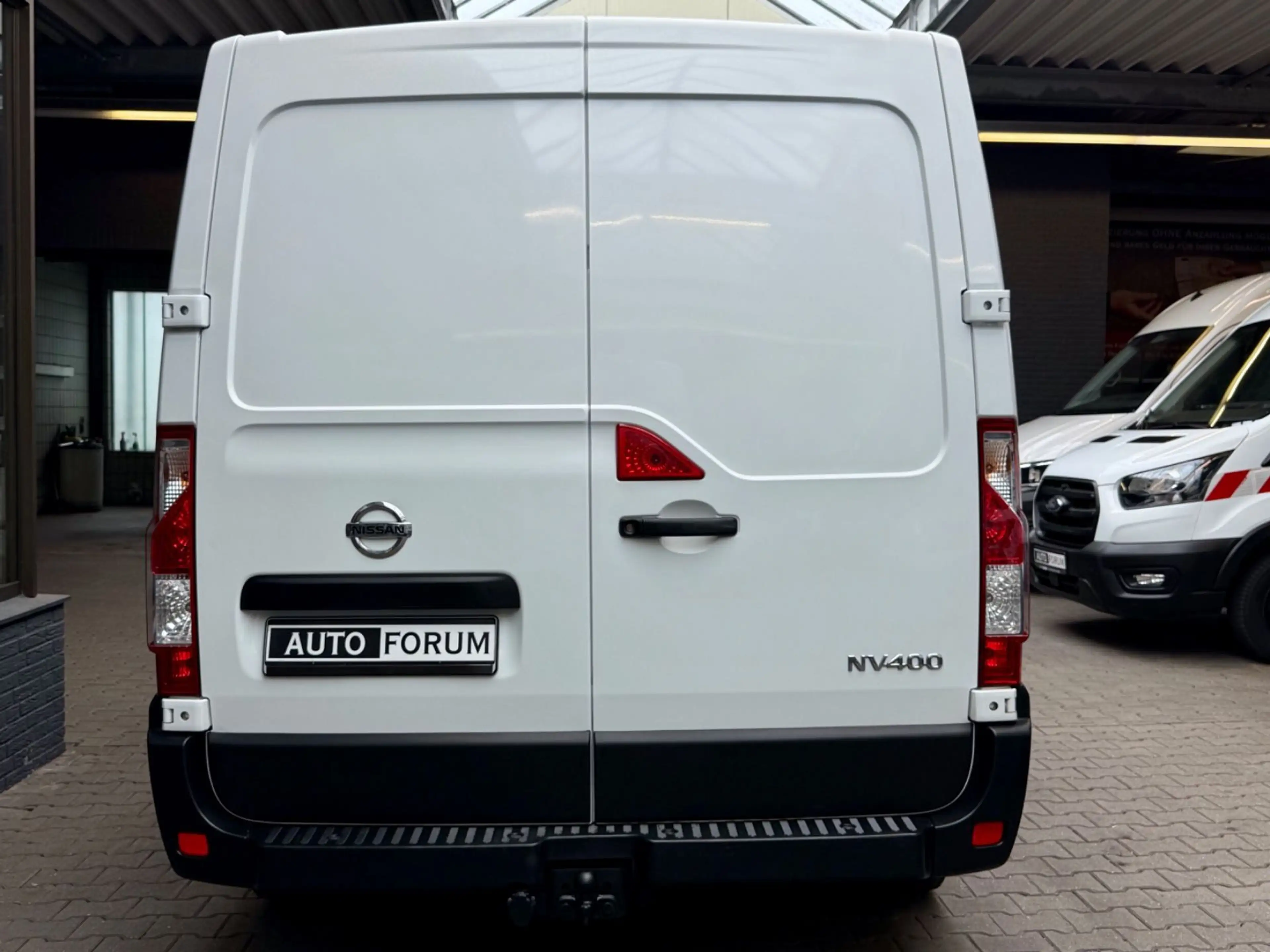Nissan NV400 2.3 D L1H1 3,3t AHK KLIMA 3-SITZER USB — photo 5
