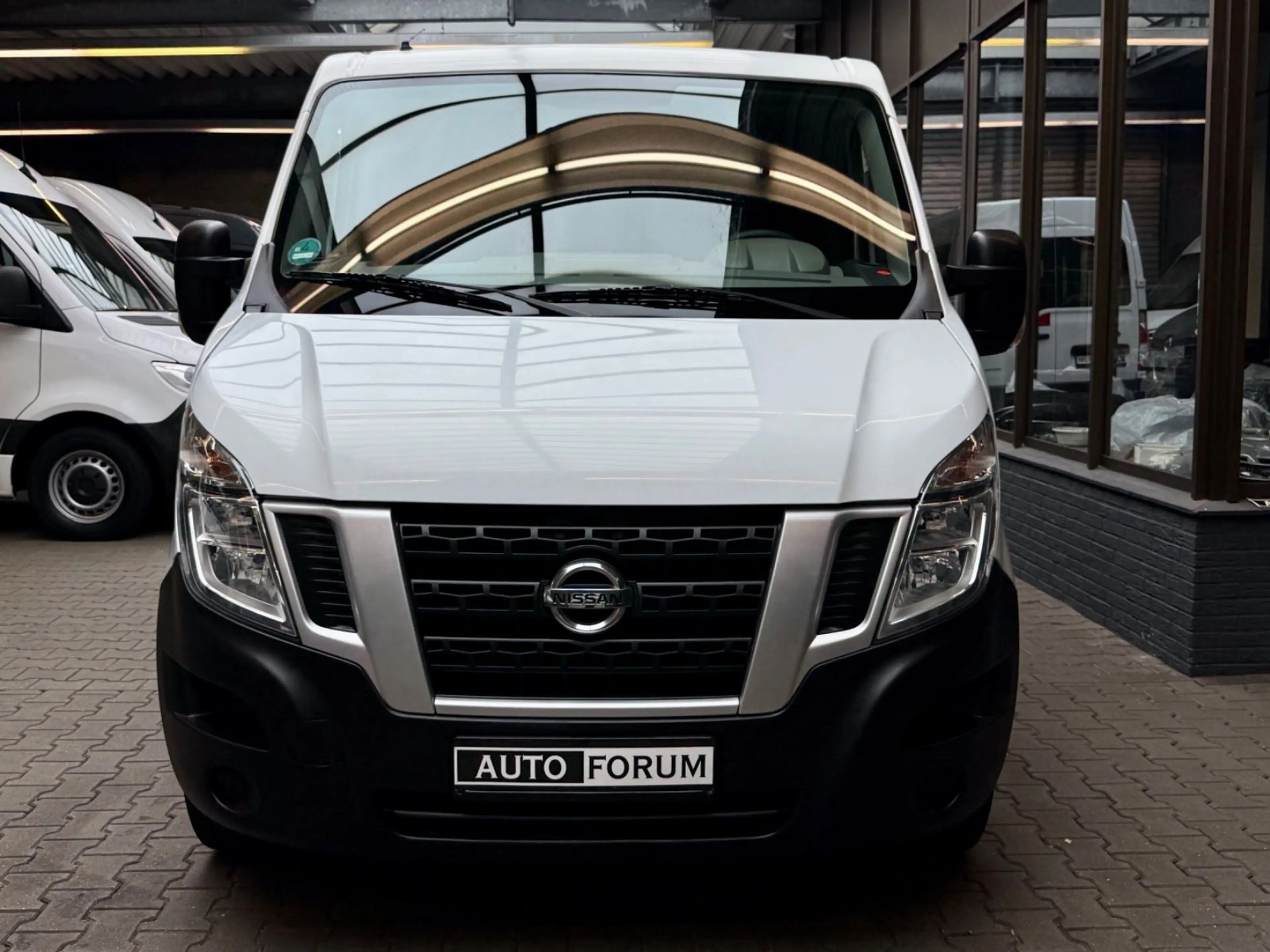 Nissan NV400 2.3 D L1H1 3,3t AHK KLIMA 3-SITZER USB — photo 12