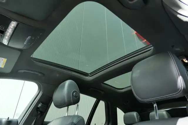 Mercedes-Benz C-Class view 7