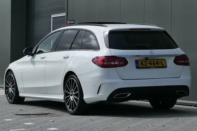 Mercedes-Benz C-Class view 12