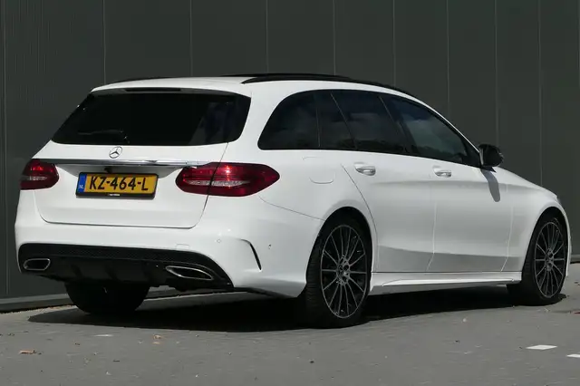 Mercedes-Benz C-Class view 2