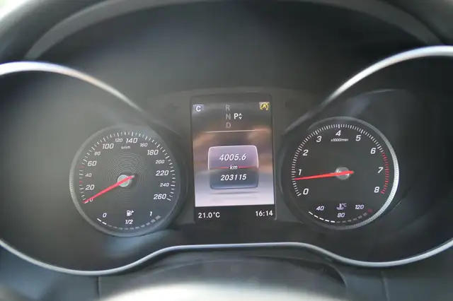 Mercedes-Benz C-Class view 20