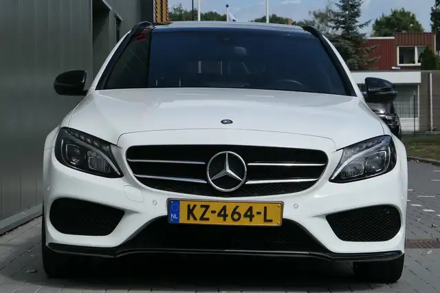 Mercedes-Benz C-Class view 24