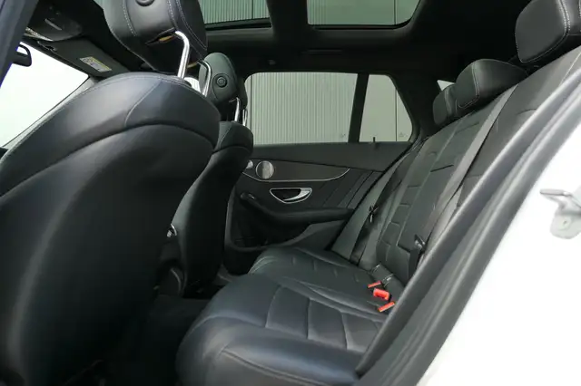 Mercedes-Benz C-Class view 16