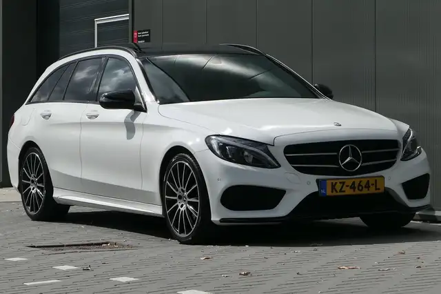 Mercedes-Benz C-Class view 11