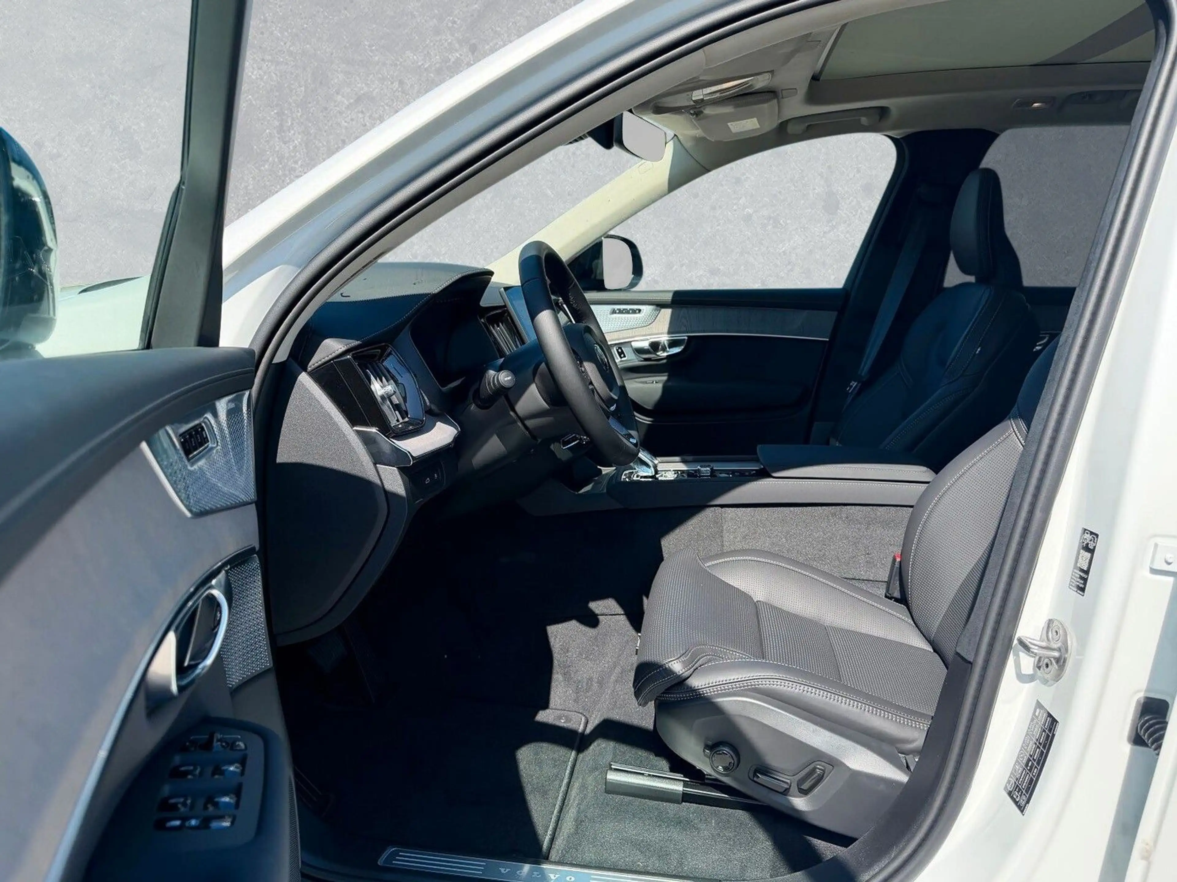 Volvo XC90 T8 AWD Ultra Dark 7-Sitzer AHK ACC BLIS HUD — photo 3
