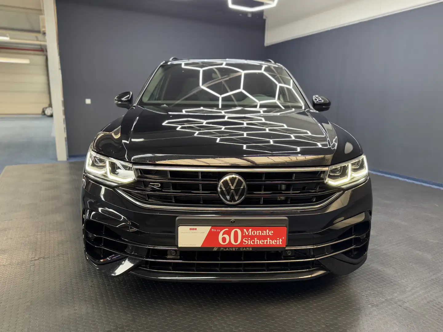 Volkswagen Tiguan R 4Motion*1.Hand*VOLL*3J.Garantie*Akra.* Schwarz - 2