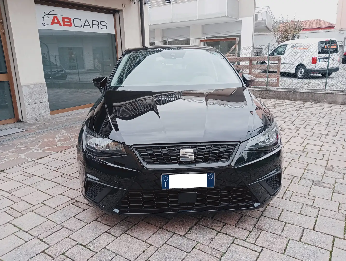 SEAT Ibiza Ibiza 1.0tsi Style 95cv OK Neopatentati Nero - 2