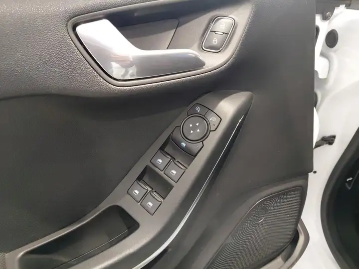 Ford Fiesta 1.0 EcoBoost MHEV ST-Line 5p (2021) 2023, foto 21