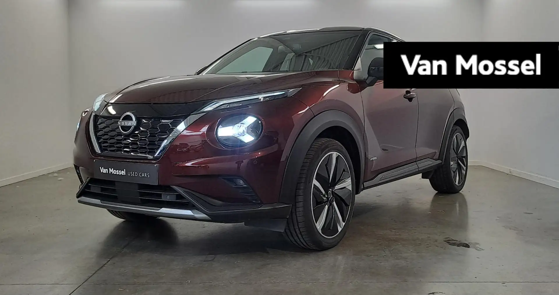 Nissan Juke 1.6 Hybrid 145 N-Connecta Rood - 1