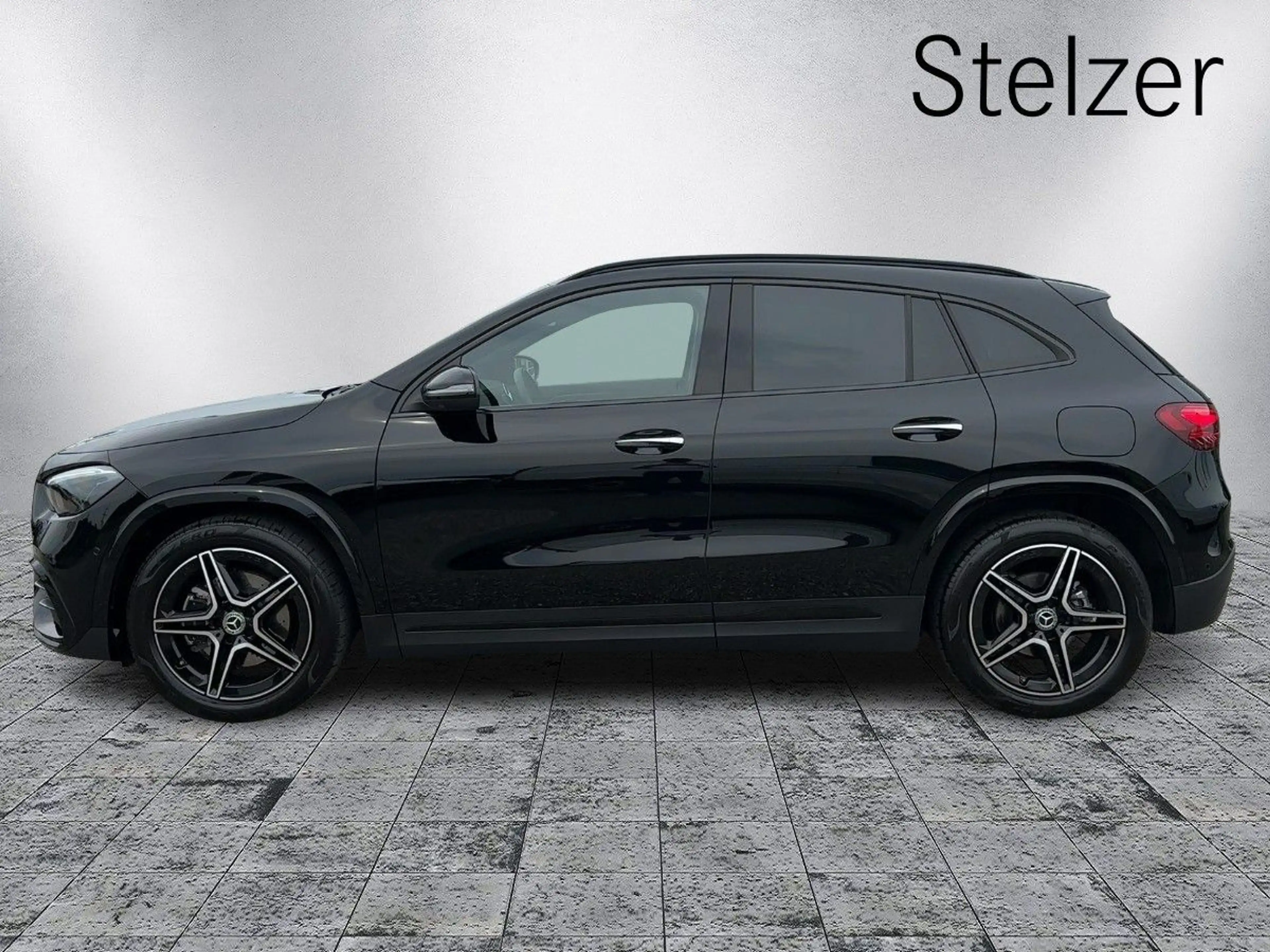 Mercedes-Benz GLA 180 Österreich-Edition AMG Line KeyGo PTS — photo 3