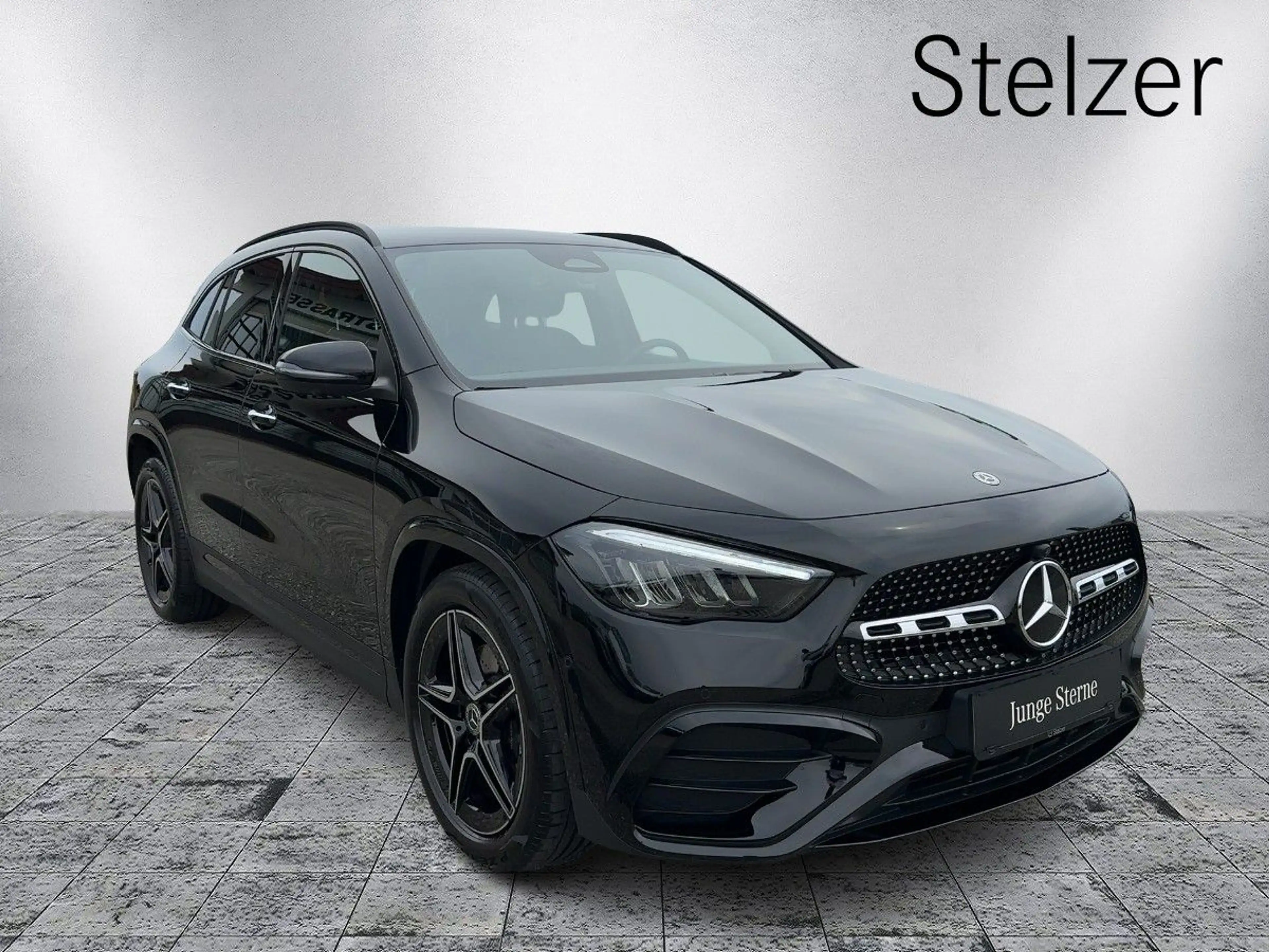 Mercedes-Benz GLA 180 Österreich-Edition AMG Line KeyGo PTS — photo 6