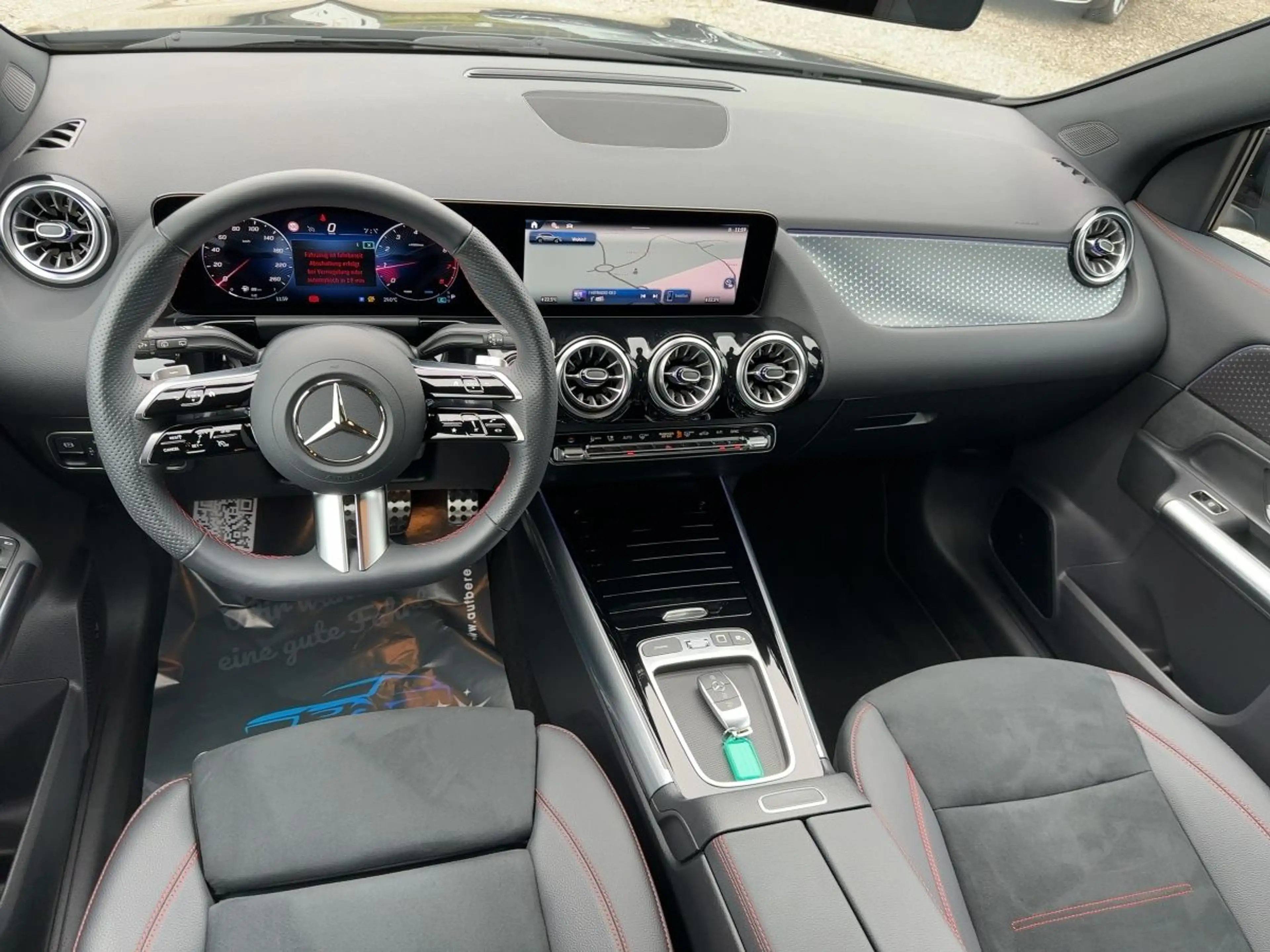 Mercedes-Benz GLA 180 Österreich-Edition AMG Line KeyGo PTS — photo 10