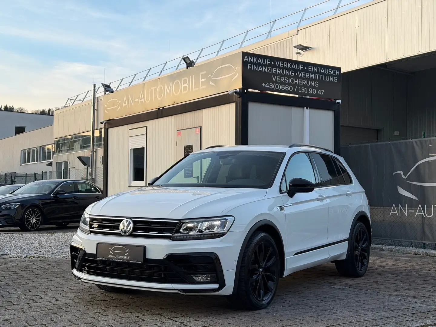 Volkswagen Tiguan Highline R-Line 2,0 TDI 4Motion Aut. Finanzierung Weiß - 1