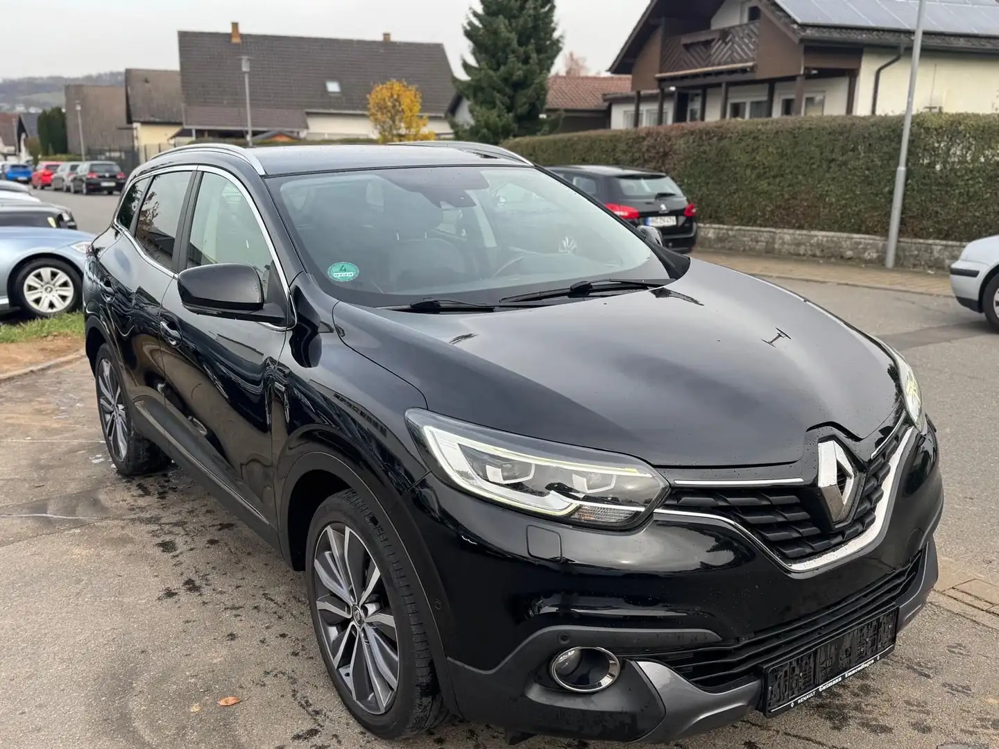 Renault Kadjar Bose Edition*NAVI* Rückfahrkamera* Automa Noir - 1
