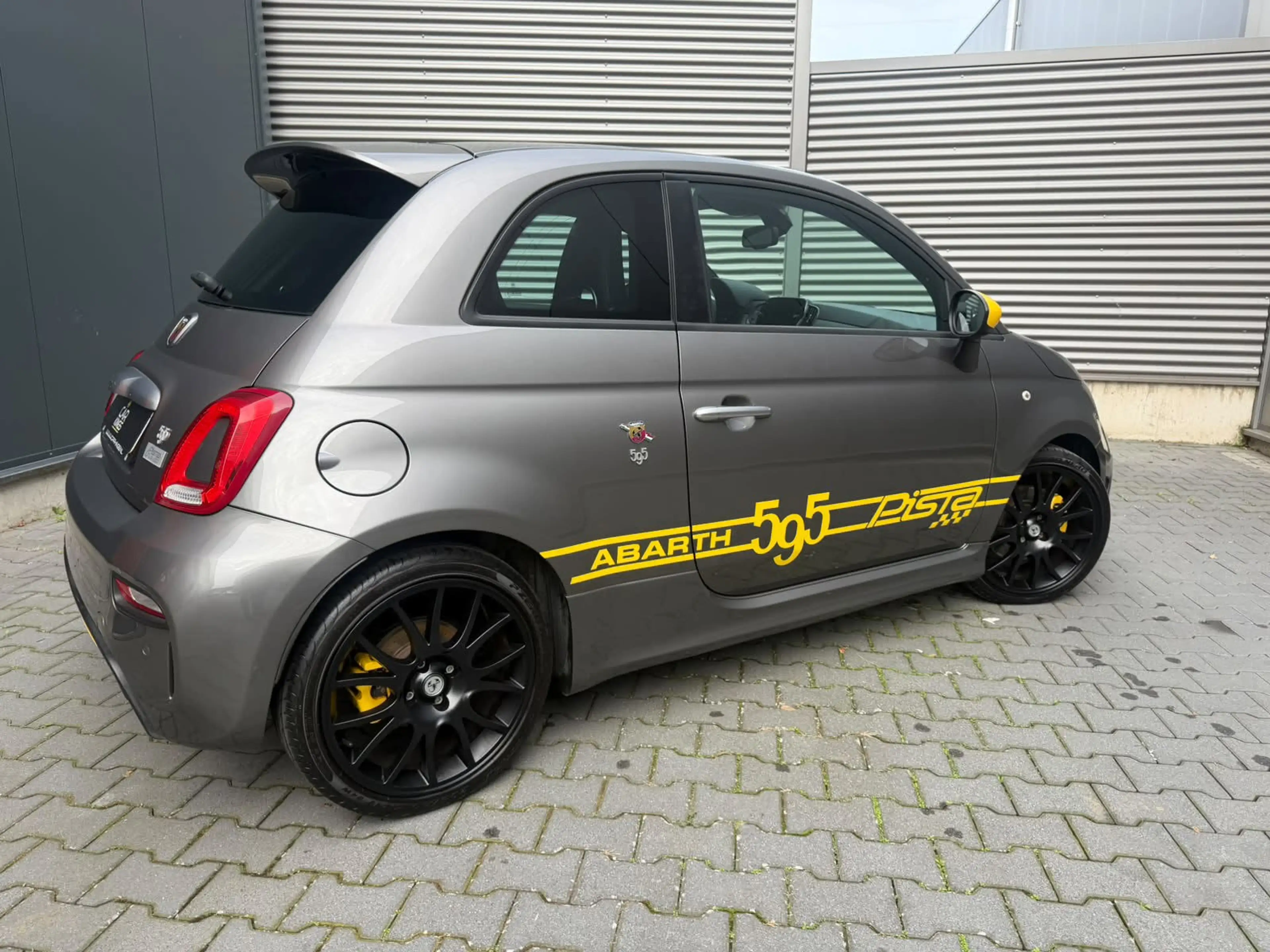 Fiat 500 Abarth 1.4 T-Jet 595 Pista — photo 11