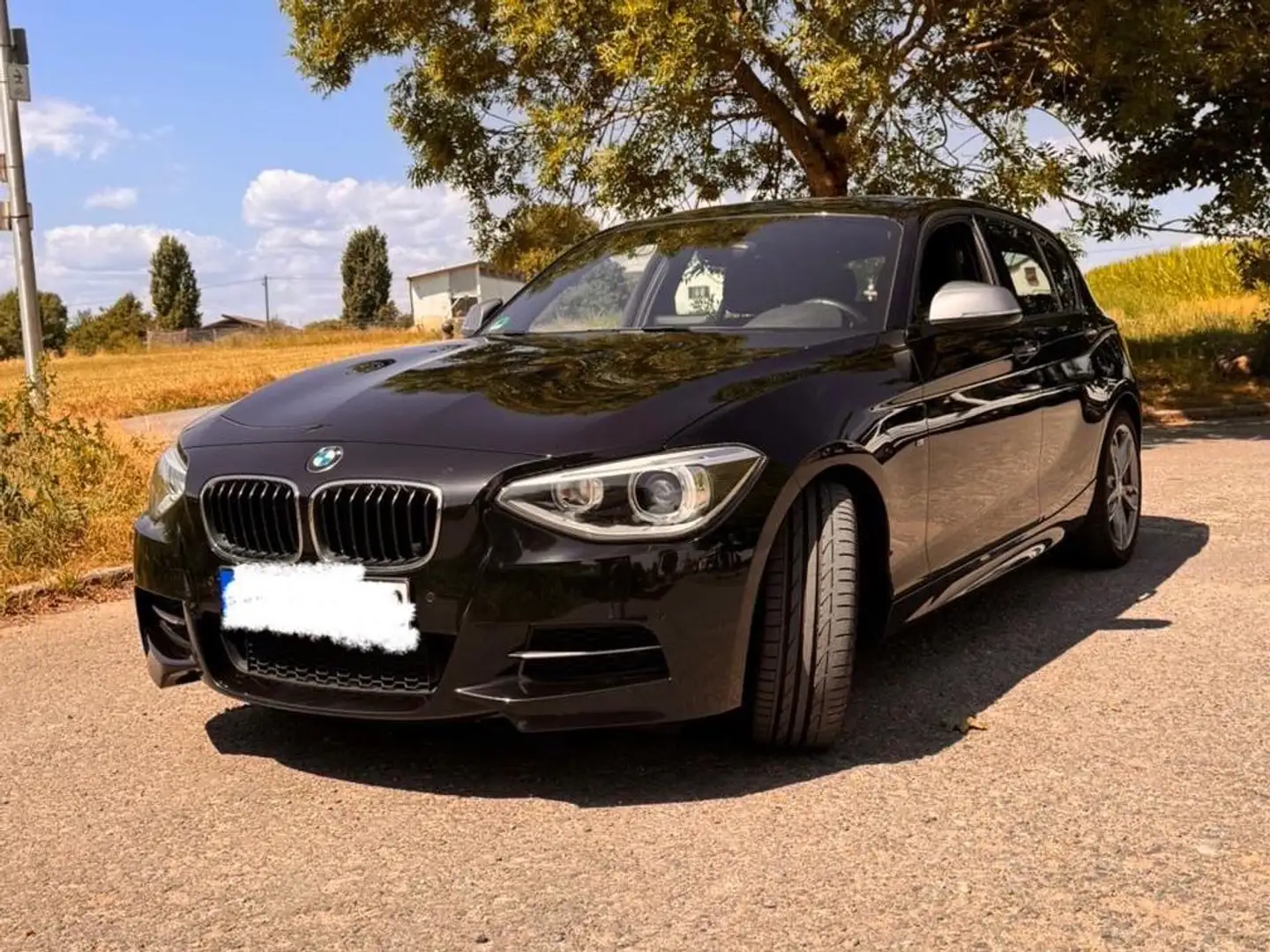 BMW 135 1er (5-Türer) M135i Sport-Aut. Černá - 1