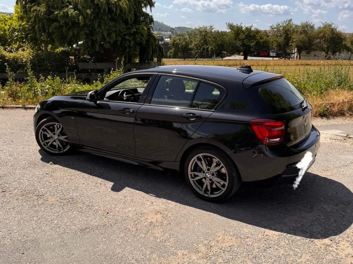 BMW 135 1er (5-Türer) M135i Sport-Aut. Černá - 2