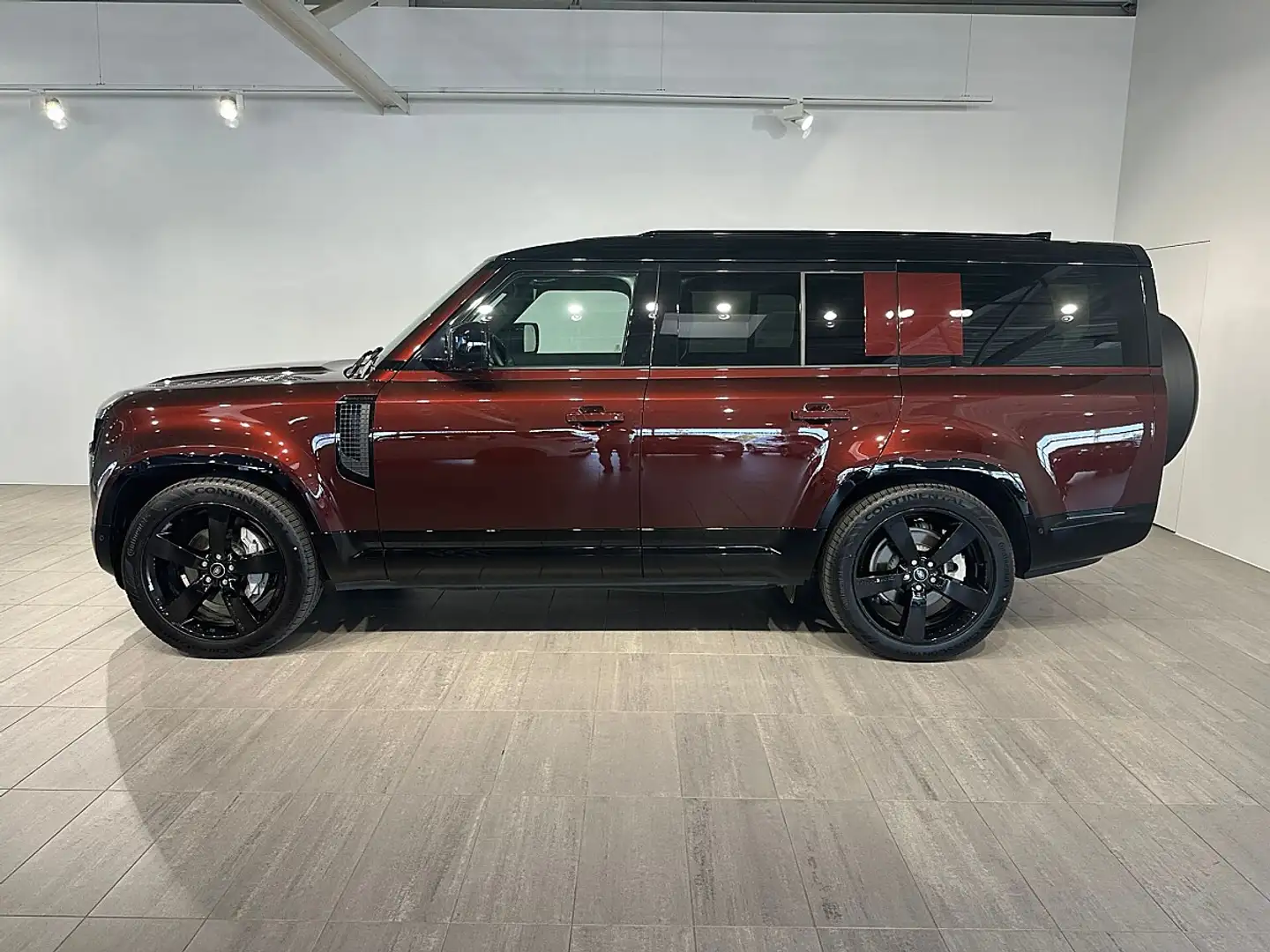 Land Rover Defender 130 D300 X-Dynamic HSE AWD *8-Sitzer* Rot - 2