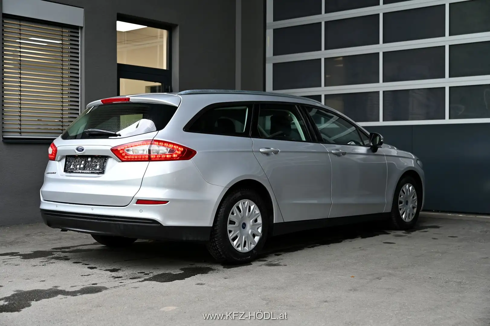 Ford Mondeo 2.0 TDCi Trend Start/Stopp Pickerl NEU Gümüş rengi - 2