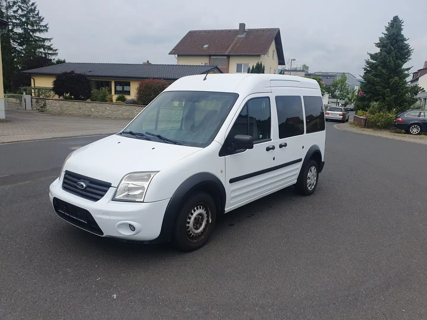 Ford Tourneo Connect Trend lang (hoch 8 Sitzplätze Weiß - 1