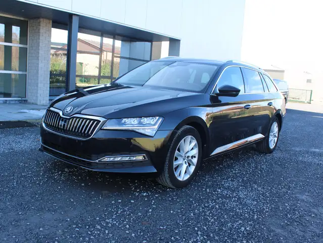 Skoda Superb 2.0 TDI DSG STYLE CAMERA NAVI APPS ADAPT.CRUISE
