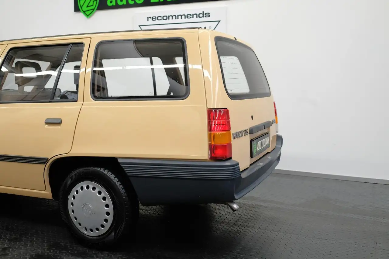 Opel Kadett GL 1,3S Caravan TOP Zustand, foto 8