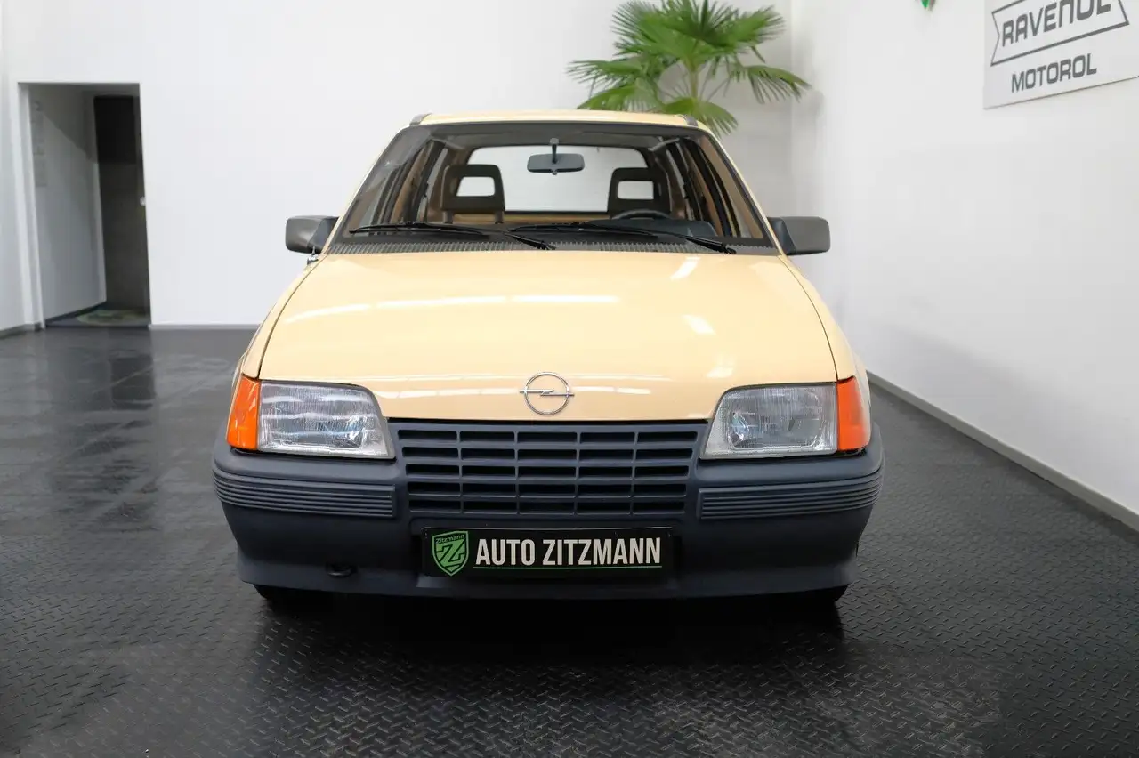 Opel Kadett GL 1,3S Caravan TOP Zustand, foto 2