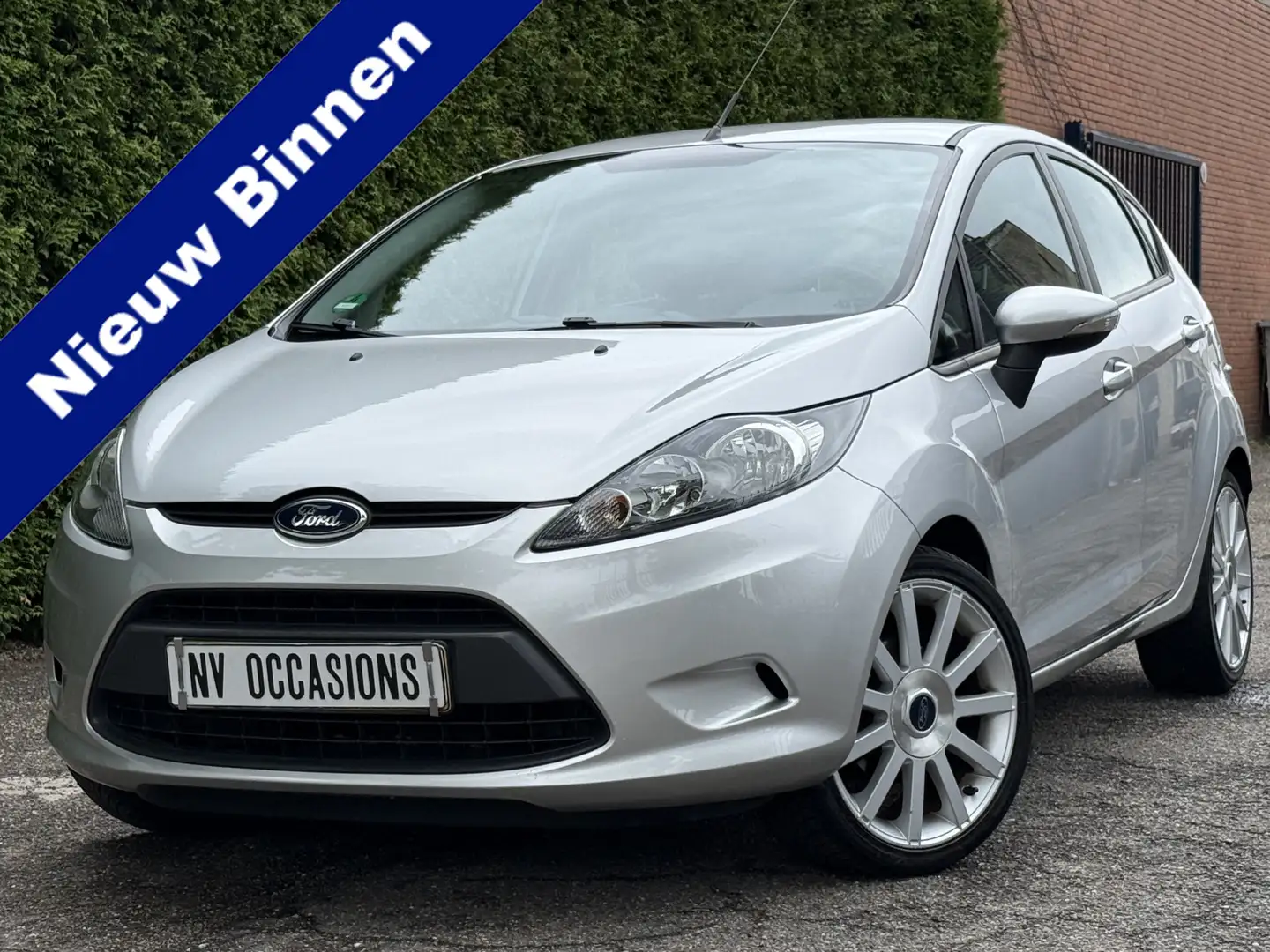 Ford Fiesta 1.25 Limited NWE DISTRIEM/AIRCO/17"LV/NAP/SPORTIEF Grijs - 1