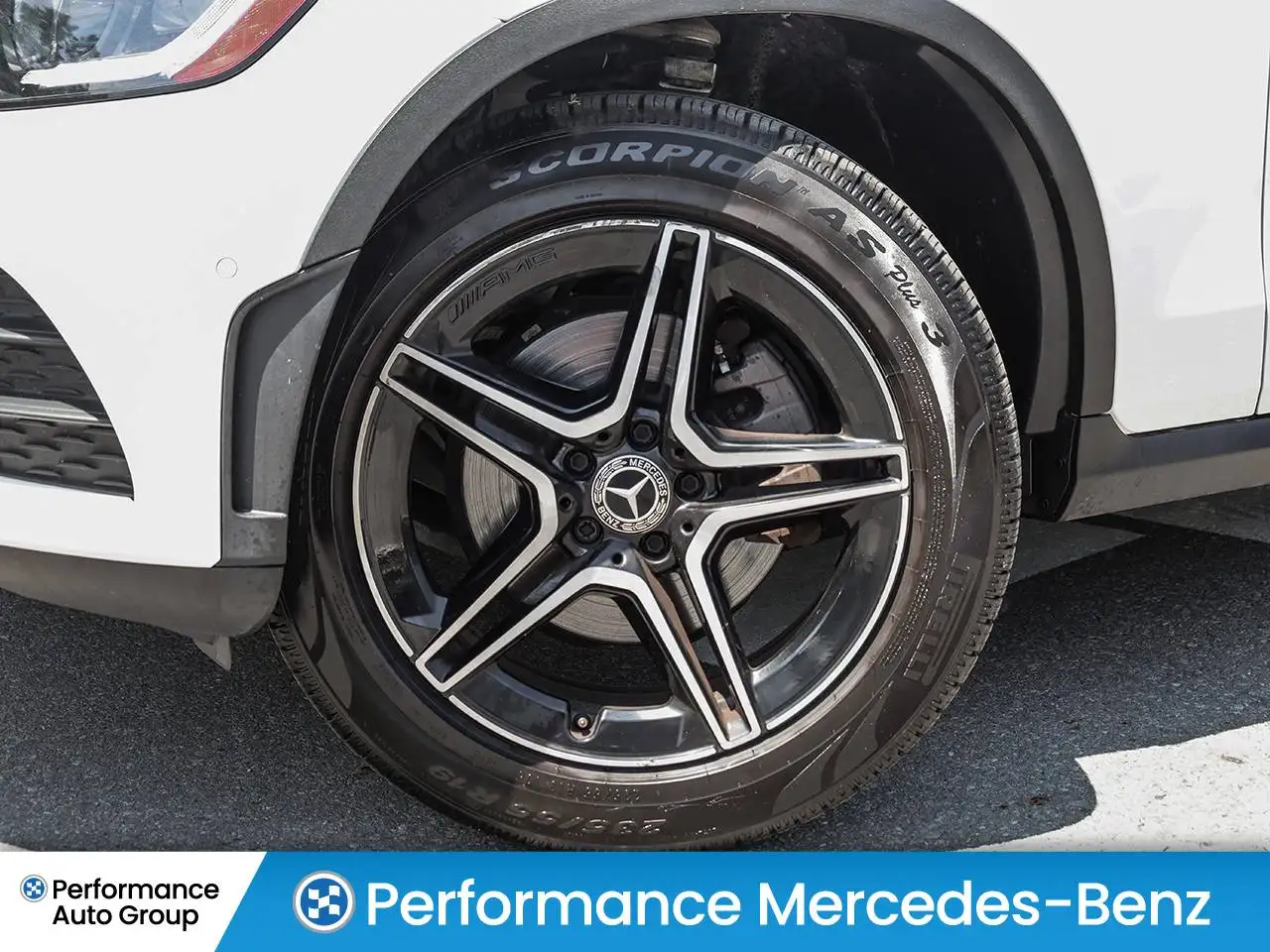 Mercedes-Benz GLC снимка Mercedes-Benz GLC