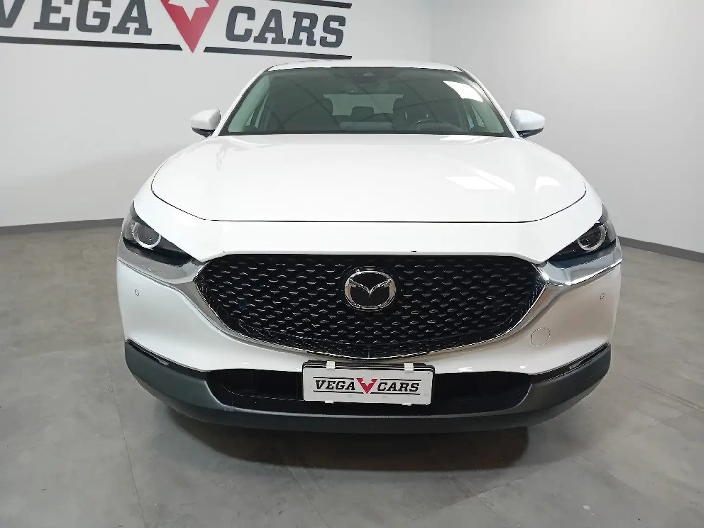 Mazda CX-30 2.0L e-Skyactiv-G M Hybrid 2WD Executive Weiß - 2