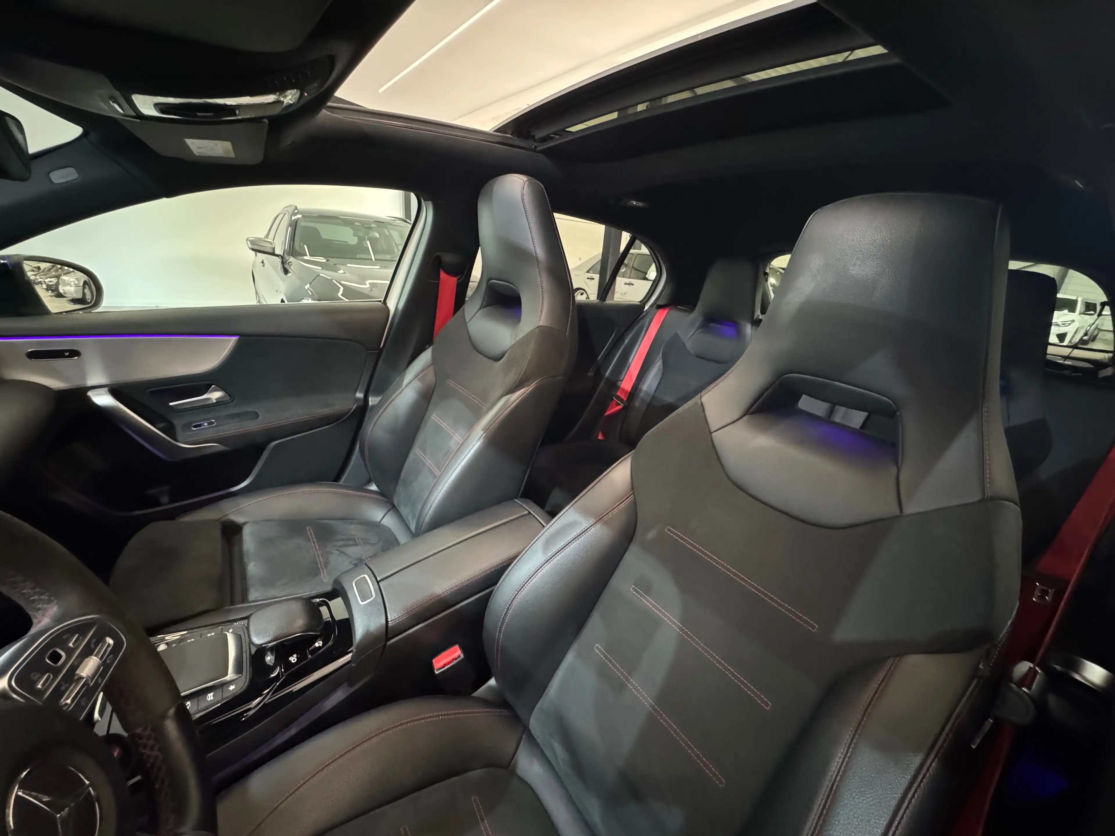 Mercedes-Benz A 35 AMG 4-Matic - Pano/Burmester/Navi/Cruise — photo 10