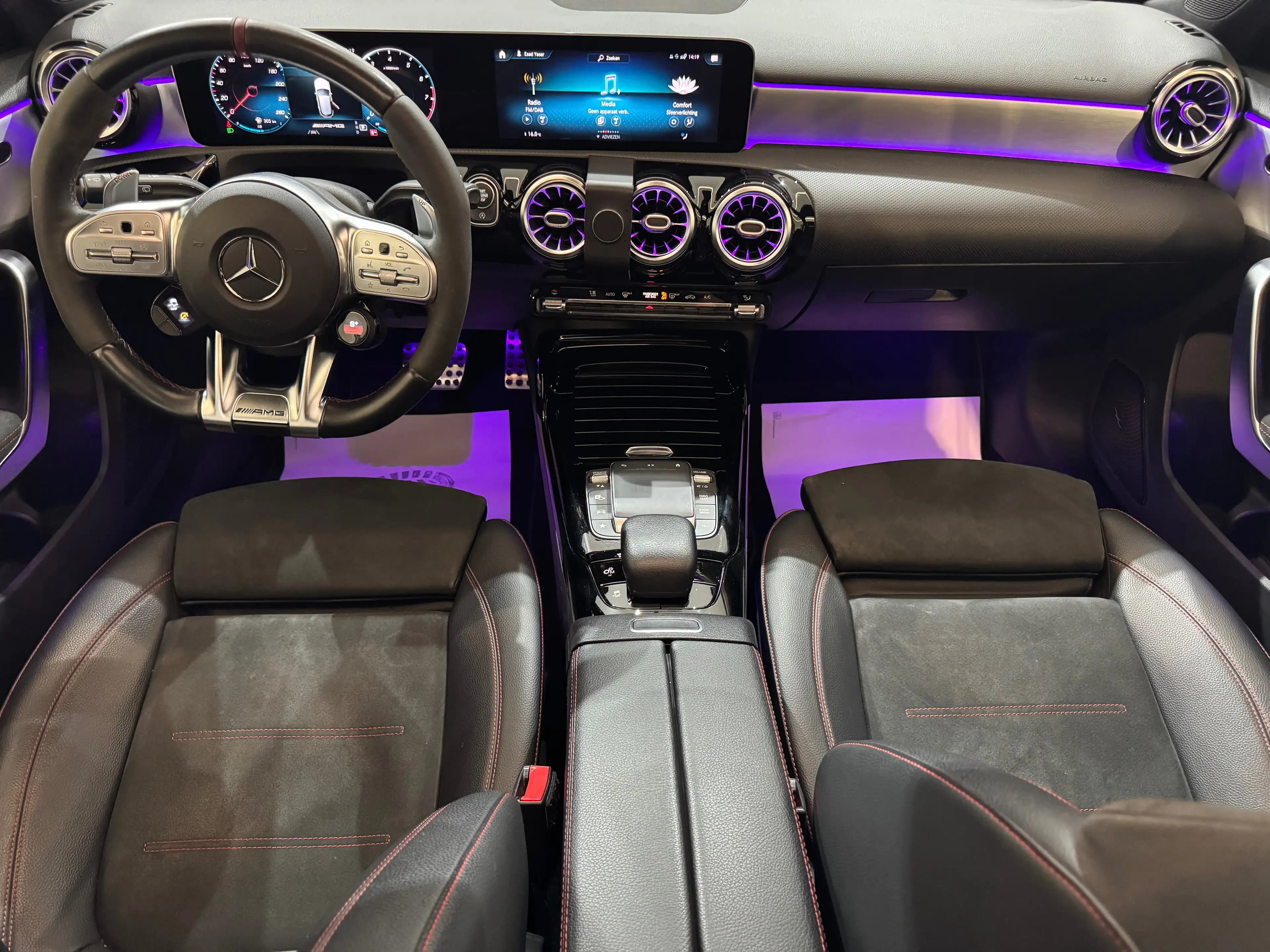 Mercedes-Benz A 35 AMG 4-Matic - Pano/Burmester/Navi/Cruise — photo 11